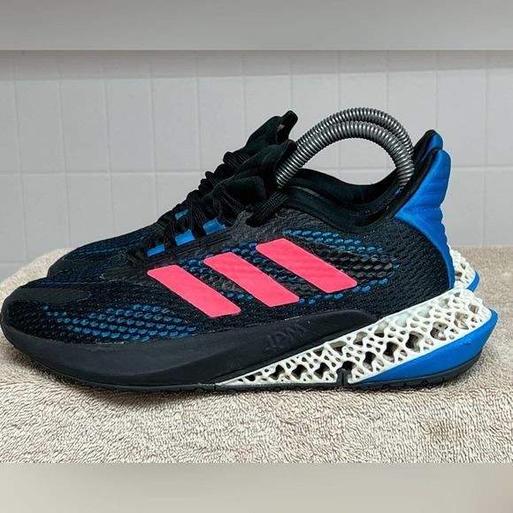 BOYS ADIDAS 4D FORWARD KICK BOOST ATHLETIC SHOES LIKE NEW SIZE 5 RARE WOMEN 6.5 - Picture 1 of 9
